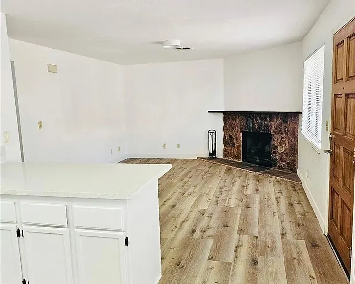1113 N Buffalo Dr #201 — Photo 6