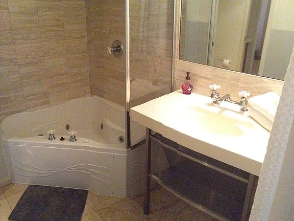 4th image of 100 Collins Ave #214
