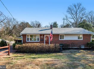 4415 Roundhill Rd, Alexandria, VA 22310