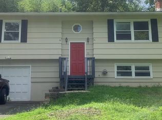 102 Alpine Dr, Sandy Hook, CT 06482