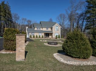 264 Maloney Ln, Tannersville, PA 18372