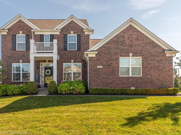 22249 Lujon Dr, Northville, MI 48167