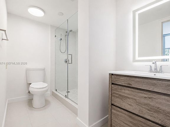 3rd image of 3745 NE 171st St APT 27