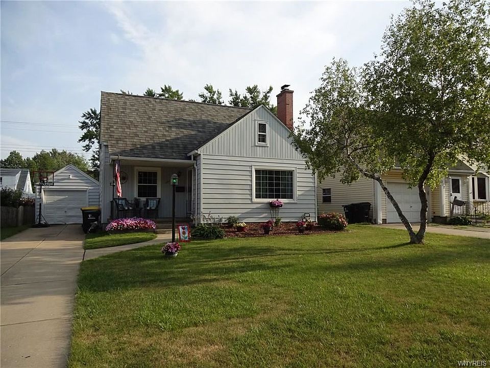 1st image of 221 Northwood Dr
