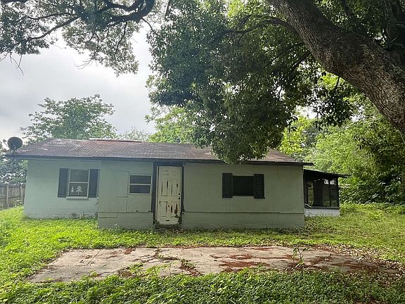 3rd image of 538 SE Lomond Ave