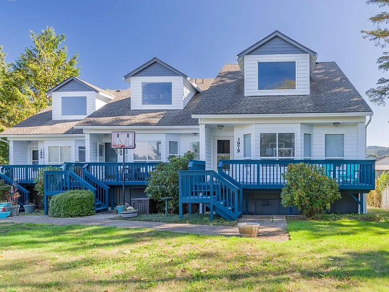 3979 NE Johns Ave — Photo 53