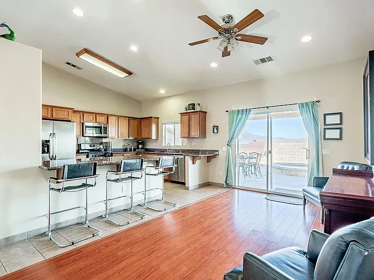 12557 Maui Way — Photo 40