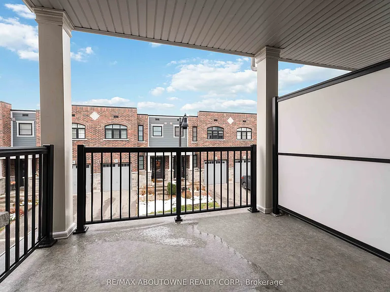 219 Dundas St E #27 — Photo 17