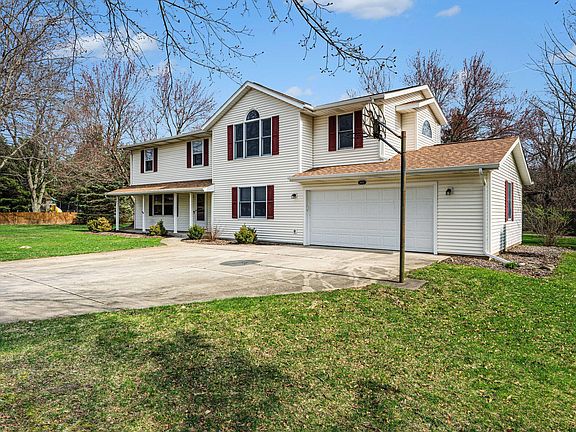 3rd image of 8905 Lori Ct