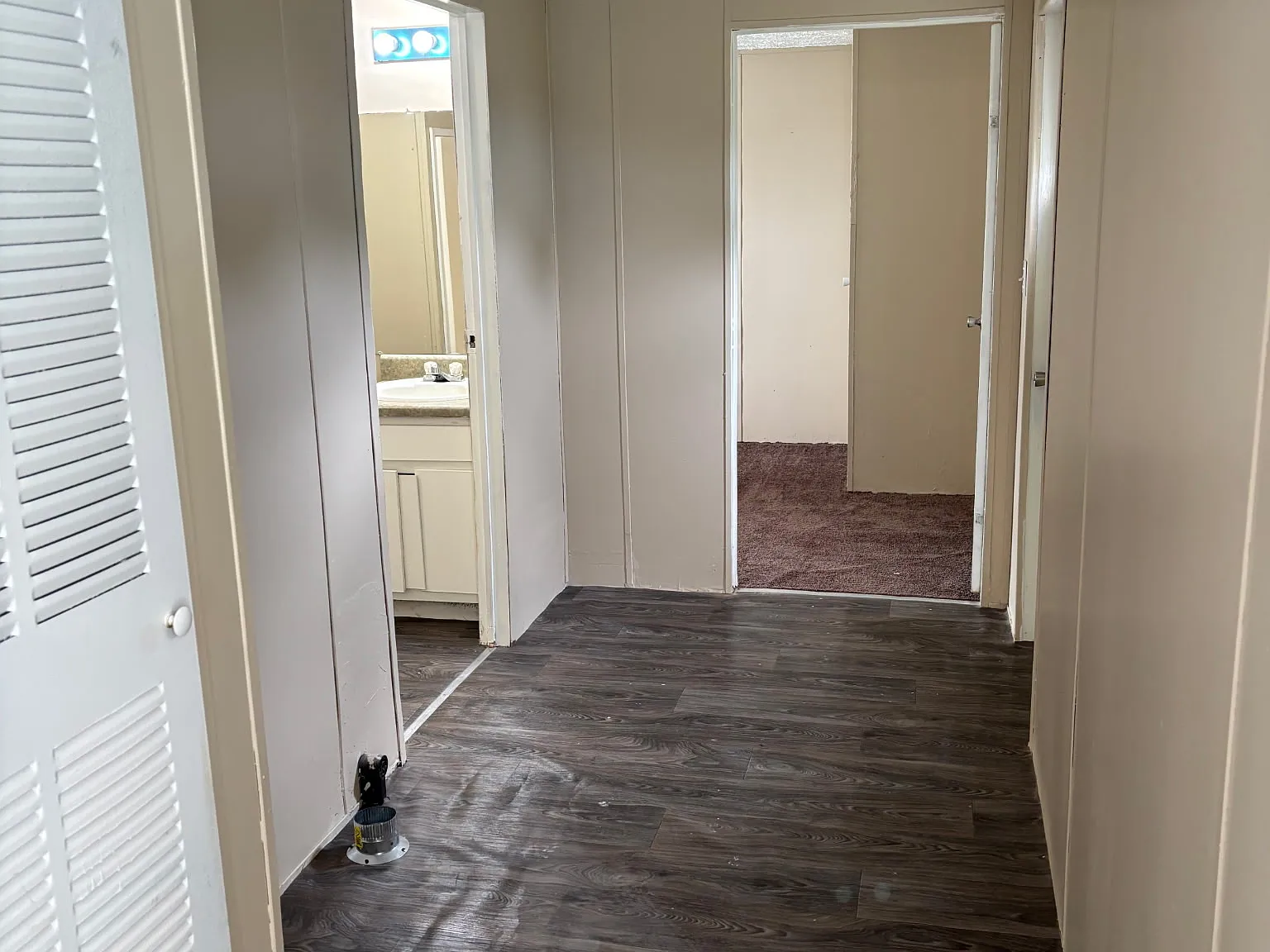 3 bed, 1000 sqft, $800 — Photo 4