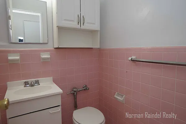 Rented by Norman Raindel, LREB | media 34