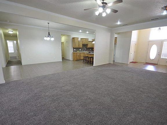5th image of 421 Adkins Ct