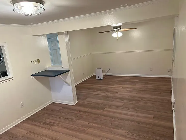 106 Laurel Cir #B — Photo 3
