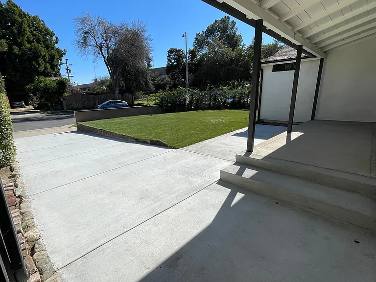 4635 Kraft Ave — Photo 8