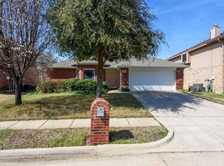 7316 Livingston Dr, Denton, TX 76210