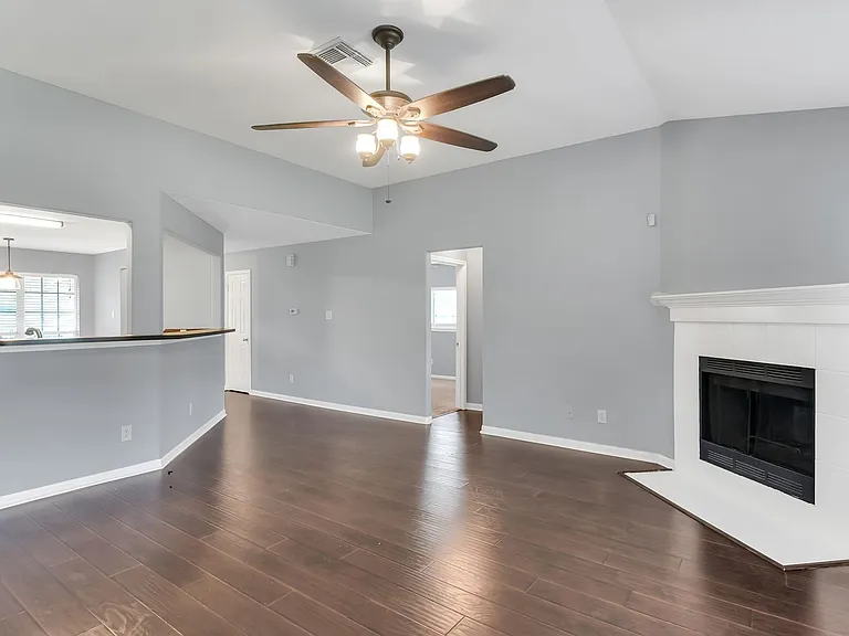 223 Fantasy Ln — Photo 9