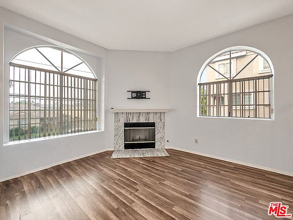 4th image of 1734 W 147th St APT A