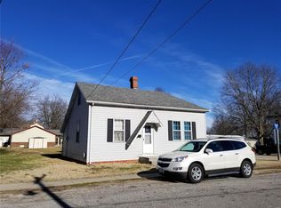 679 N 6th St, Breese, IL 62230