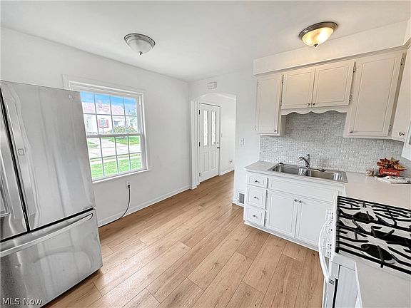 5th image of 5811 Orchard Ave