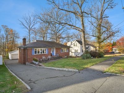29 Sycamore Ave, Livingston, NJ, 07039