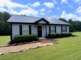 1300 Hill St, Comer, GA 30629