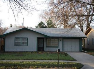 340 Lyon St, Lawrence, KS 66044