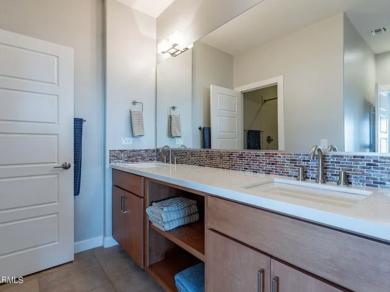 36131 N Desert Tea Dr — Photo 9