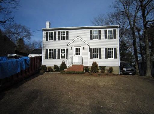 1st image of 21 Pheasant Hill St