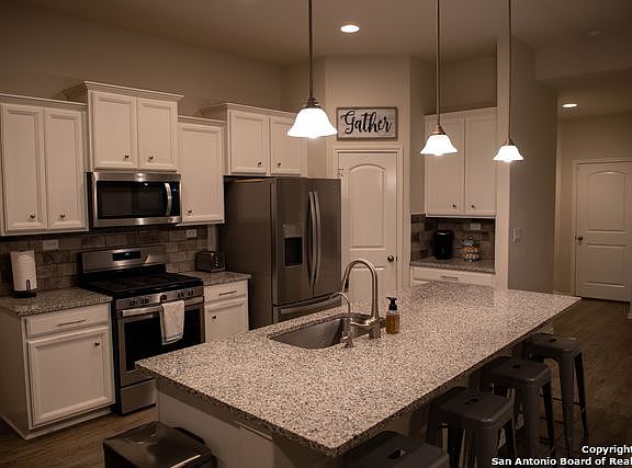 2nd image of 27458 Paraiso Sands