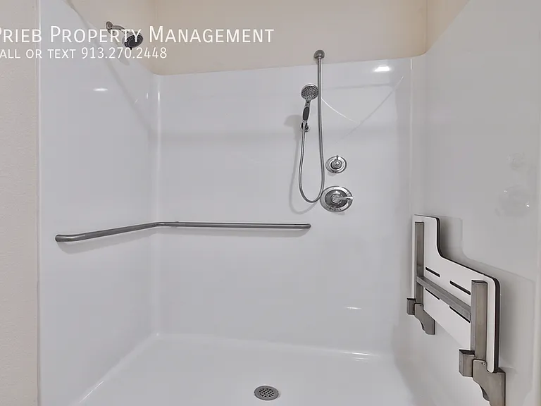 22161 W 124th Pl #6 — Photo 9