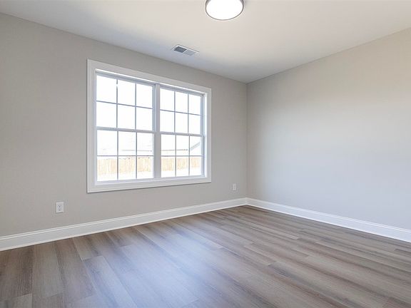 4th image of 104 Abbi Ct