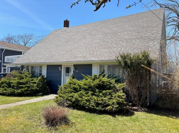 10 Park St, Yarmouth, NS B5A 2A5