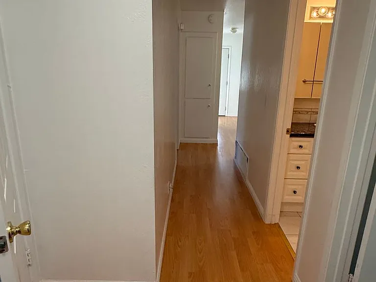 7389 Newcastle Ln — Photo 25