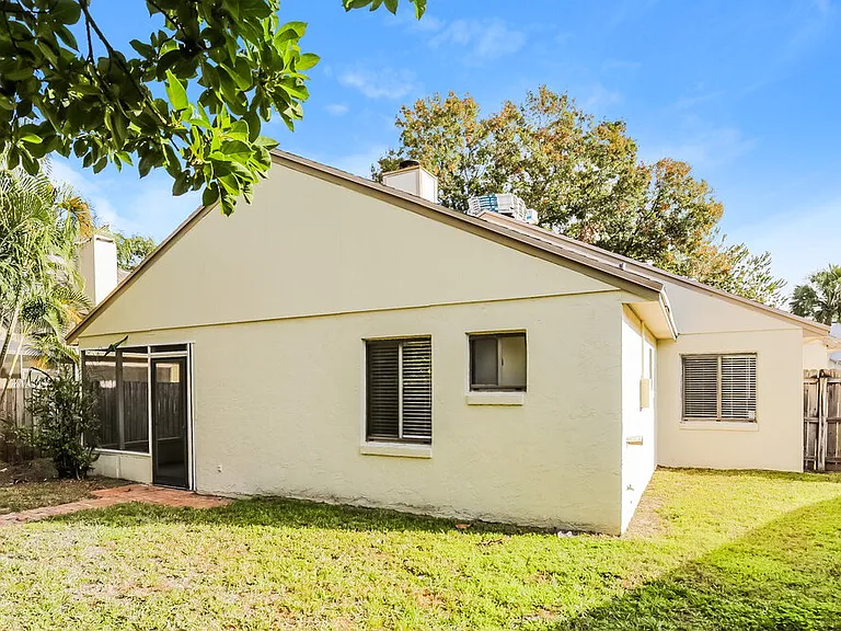 1003 Vernon Loop — Photo 16