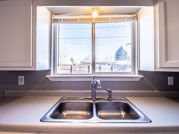 5th image of 3508 Sierra Vista Dr
