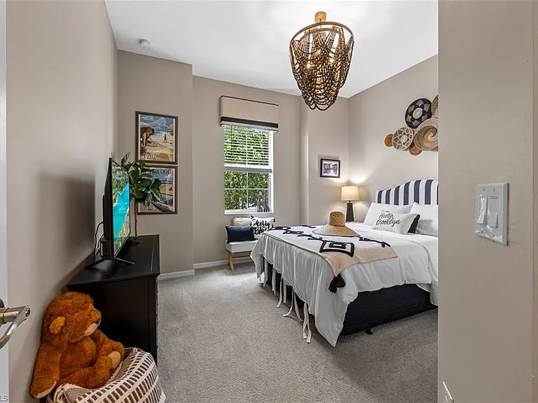 5994 Berwick Ln — Photo 7