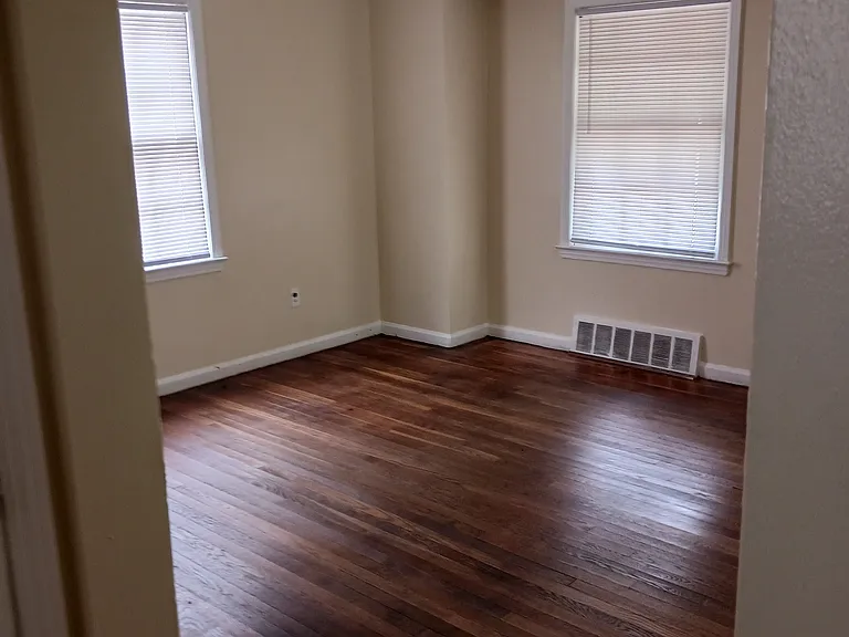 13541 Burt Rd — Photo 2