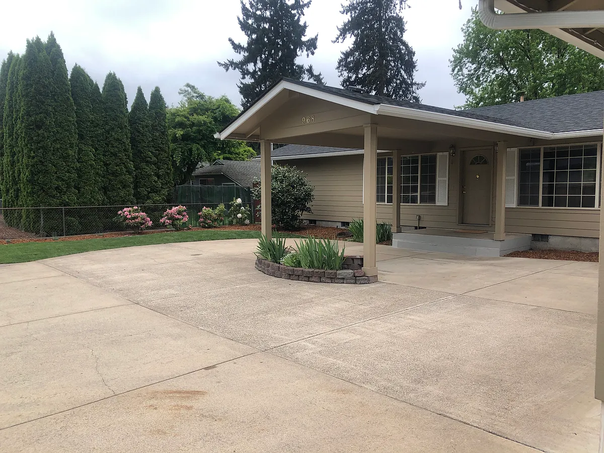 Building Photo - 968 Oak Meadows Pl