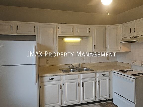 4th image of 1732 Hanover Ave NW Unit B