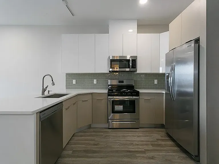 6020 Hudson Ave — Photo 6