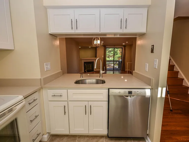 8711 Ravenglass Way — Photo 11