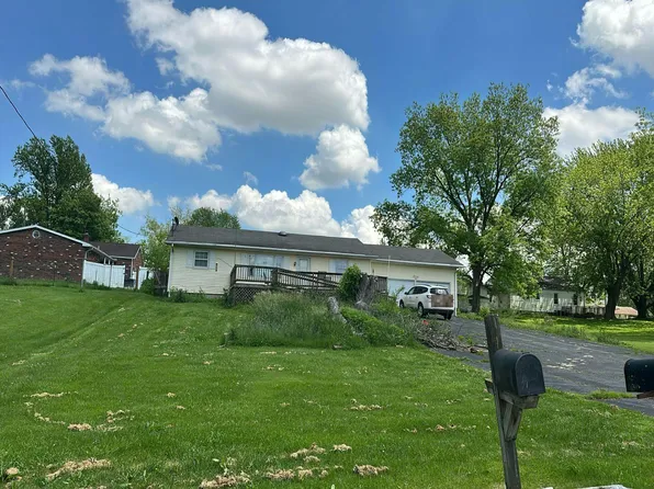 408 S Division St, Francisco, IN 47649