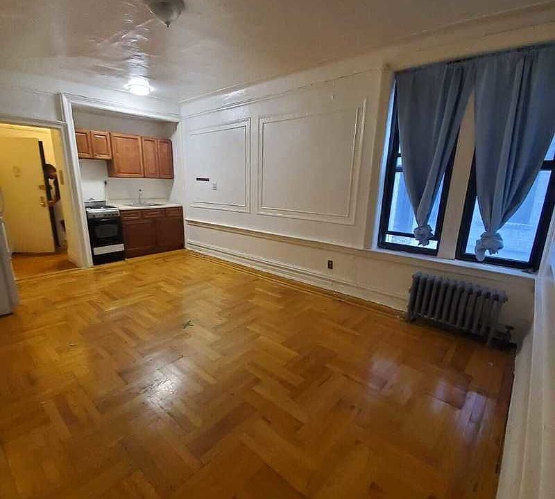 1st image of 312 Montgomery St #B14