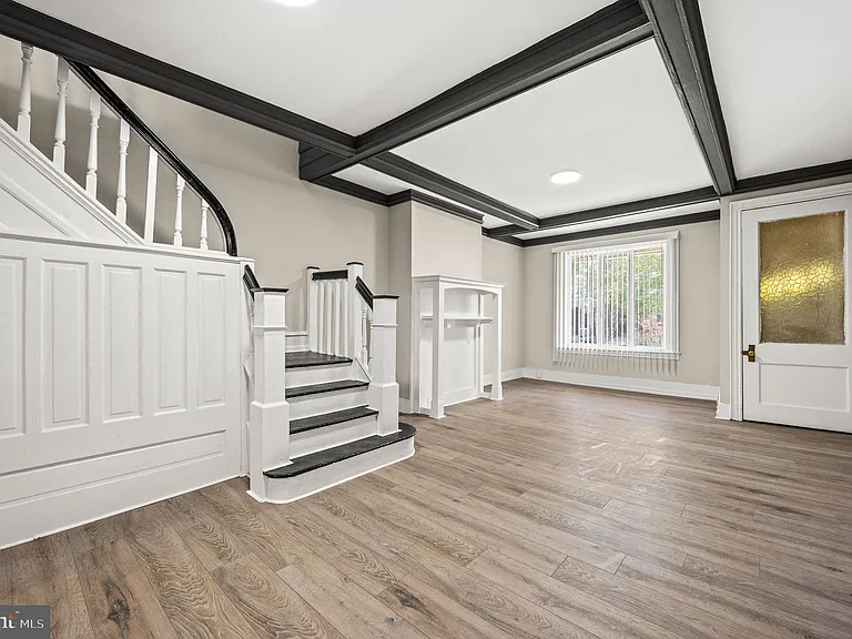 5011 Larchwood Ave — Photo 11