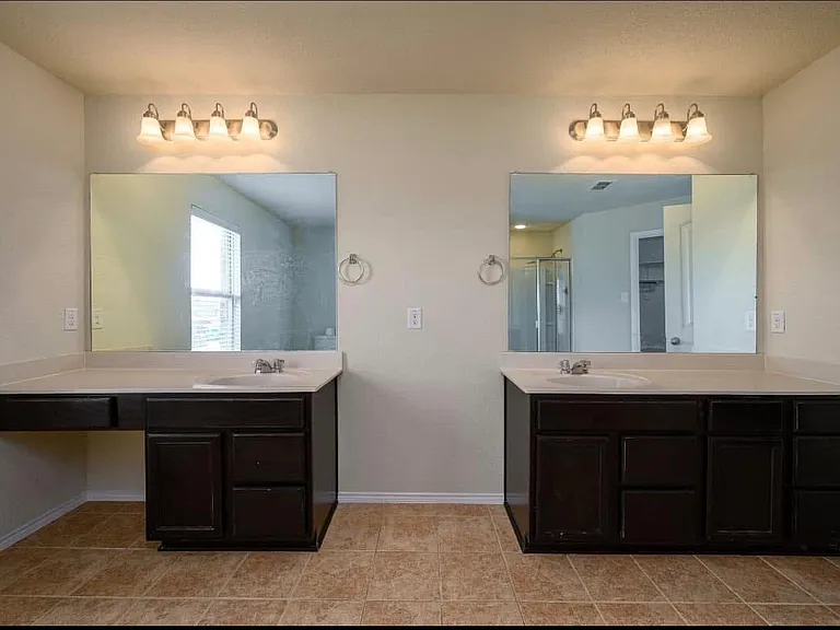 800 S Cormorant Dr — Photo 1
