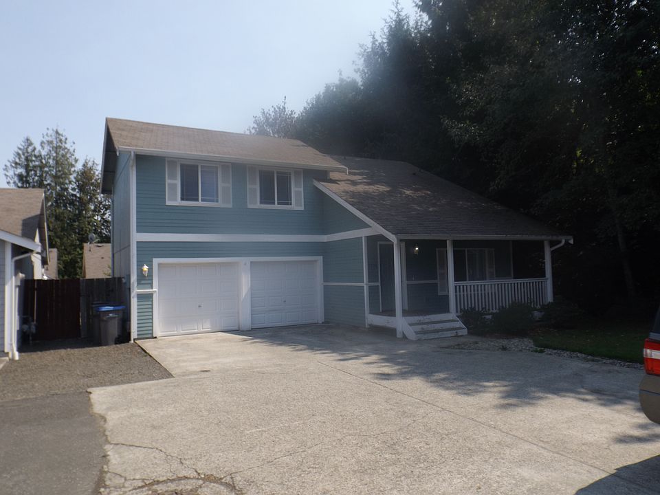 1st image of 5736 Pecan Ln NE