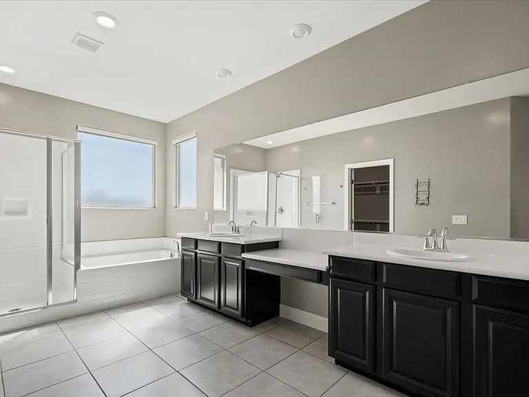 4105 Trillium Bay Ln — Photo 23