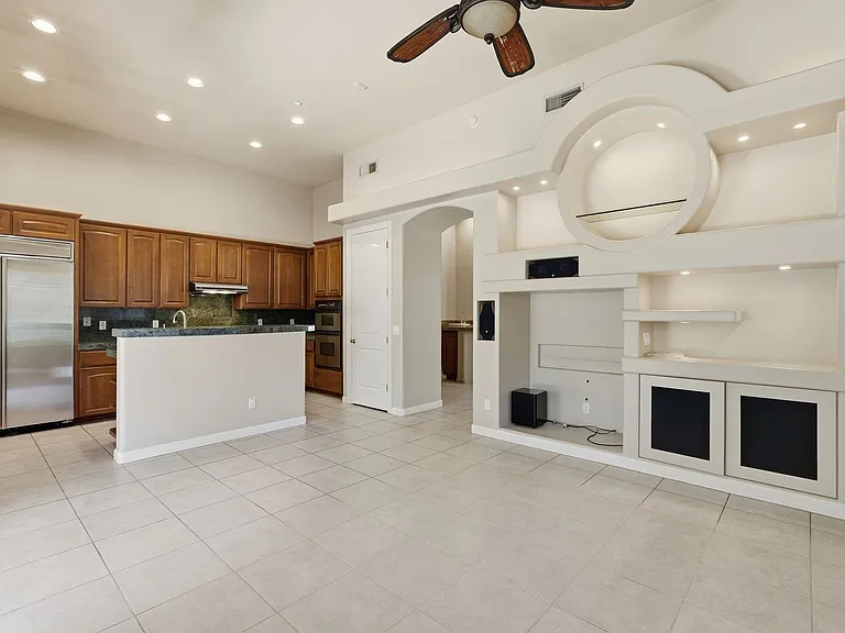 7369 E Del Acero Dr — Photo 17