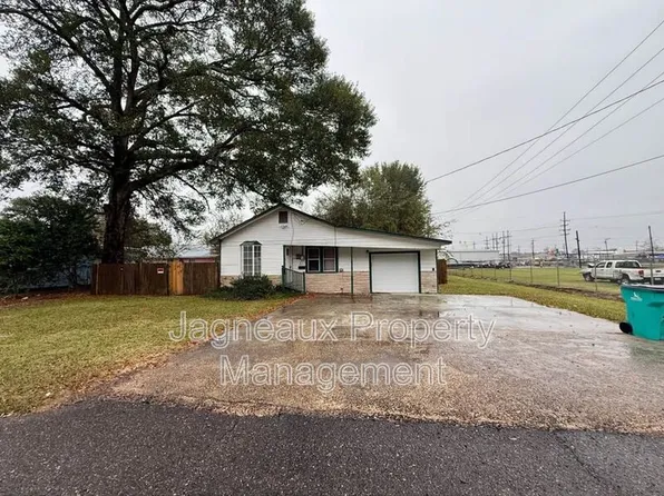 227 E Peach Ave, Eunice, LA 70535