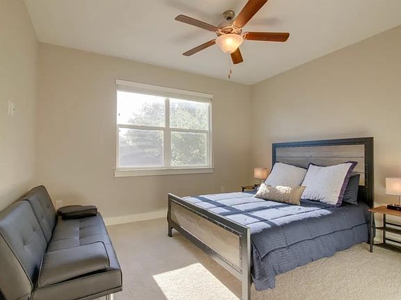 4th image of 18600 Staghorn Dr